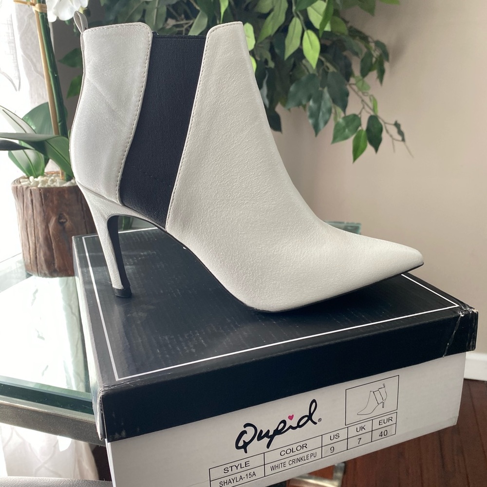 Qupid Black and White heeled bootie new size 9 - Picture 2 of 5